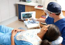 belen selfie dal dentista