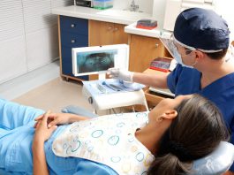 belen selfie dal dentista